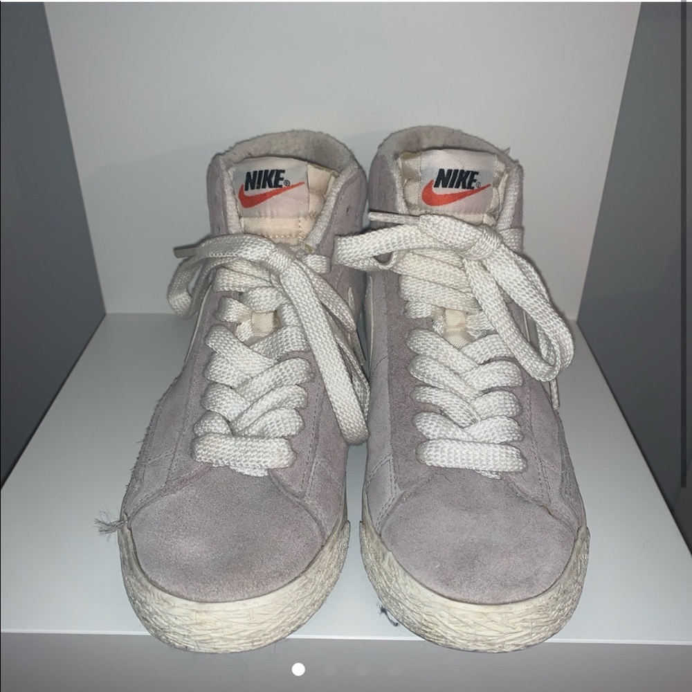 vintage nike sneakers